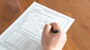 在留カード更新手続きの方法は？必要書類や申請期間などを解説